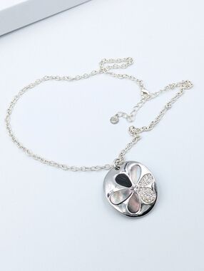 Vintage FAC Butler silver tone MOP crystal flower pendant necklace